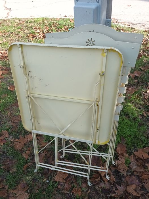 Маса с два стола метални сгъваеми