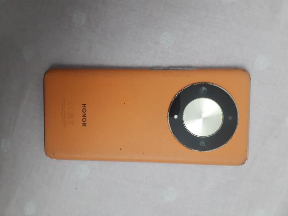 Хонор X9B 5G  гарантия есть, коробка, зарядка всё есть.