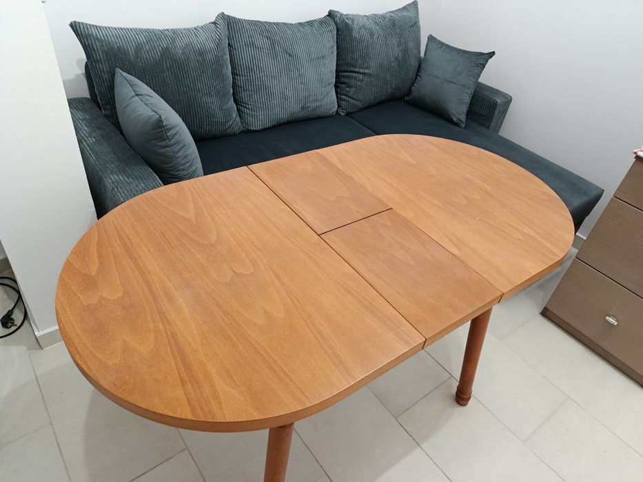 Масивна разтегателна трапезна маса