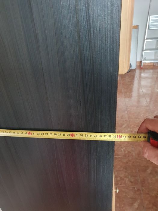 Vând 2 dulapuri de sufragerie!