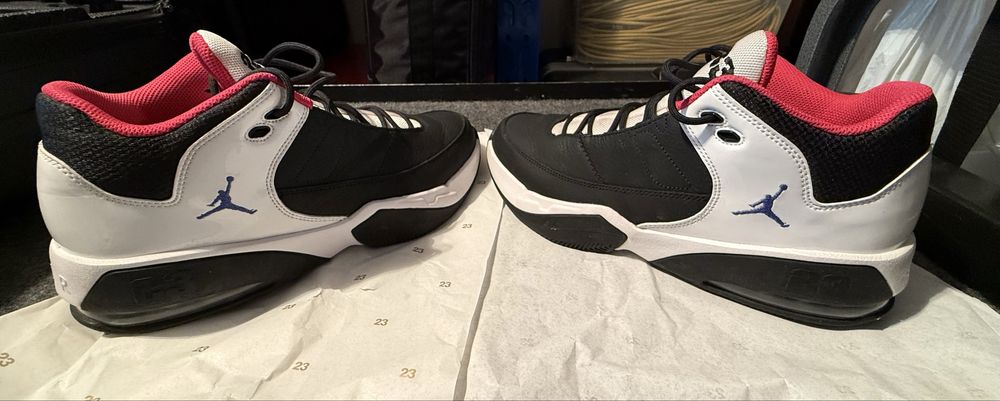 NIKE Jordan Max Aura 3