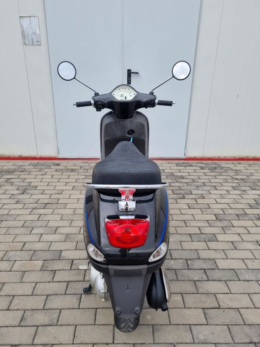 Scute Vespa Piaggio 2012 49cmc 4T