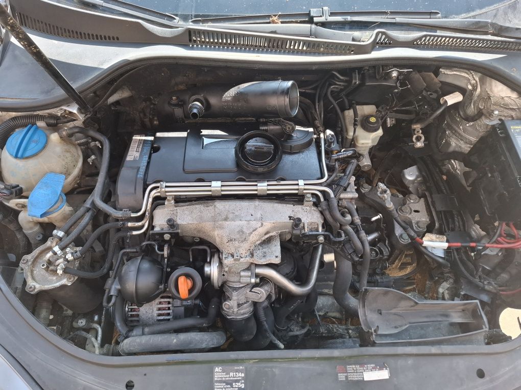 Dezmembra golf 5 2.0 BKD