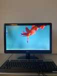 Monitor LG Flatron E2250T-PN cu cabluri si tastatura HP incluse