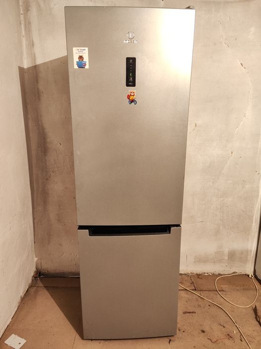 Холодильник рабочий