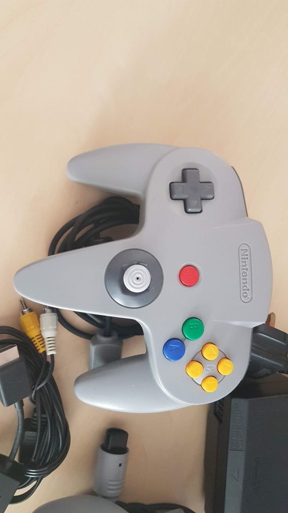 Nintendo N64 + Jumper pack + x2 оригинални джойстика