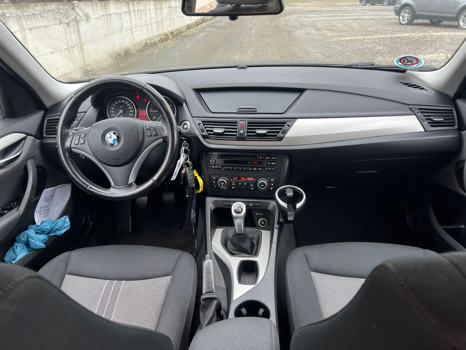 Bmw x1 2011 xenon angel eyes