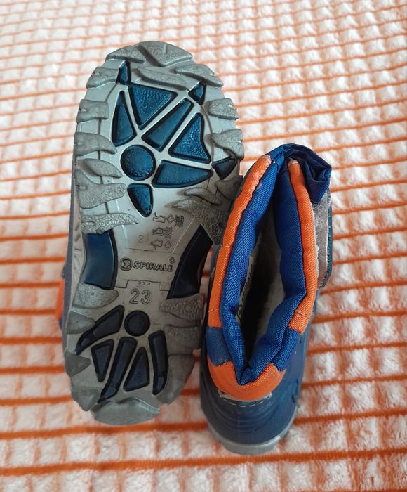 Сапоги почти нов. тёплые 23 р. на мальчика