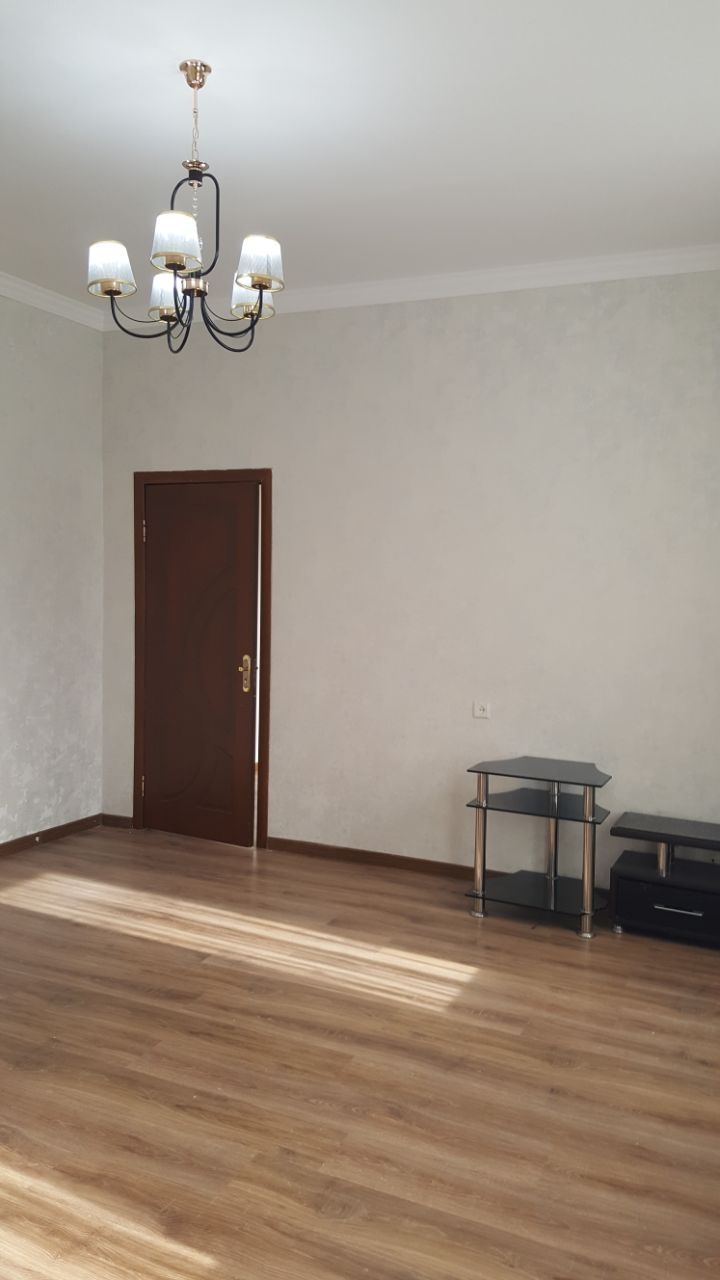 Сергели 6А.  2/2/7 46 м² 2-станция Метро продаётся квартира