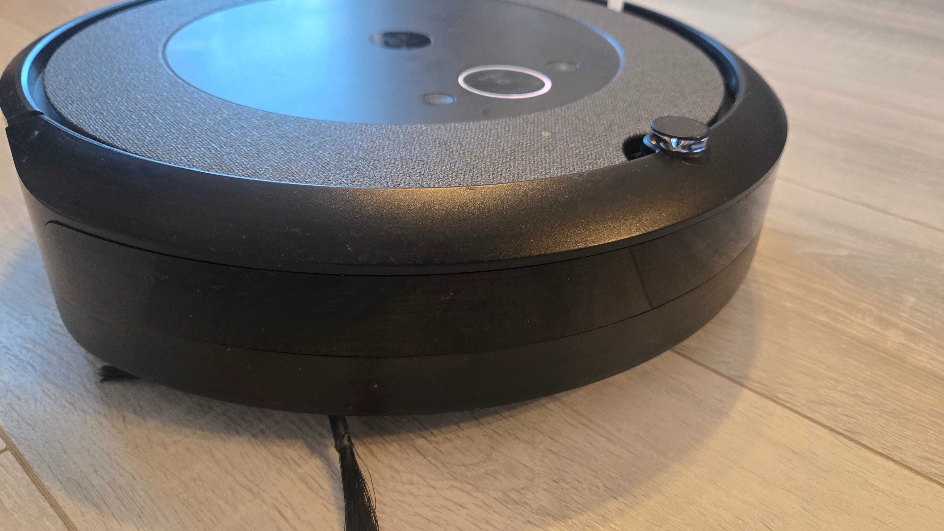 Робот прахосмукачка iRobot Roomba i5