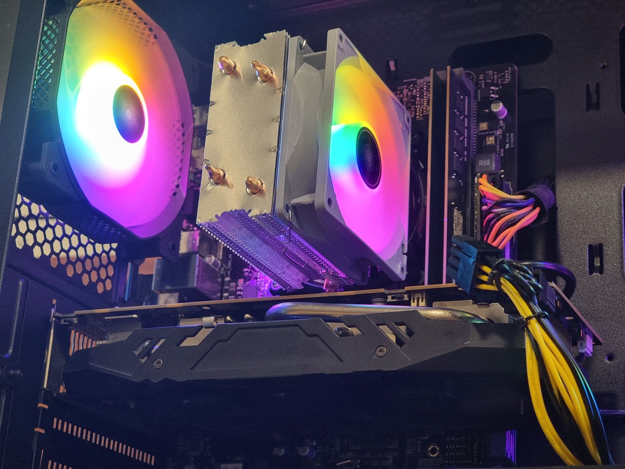 Геймърски Компютър /i5 7400/16GB RAM/ SSD-512GB/RX 580