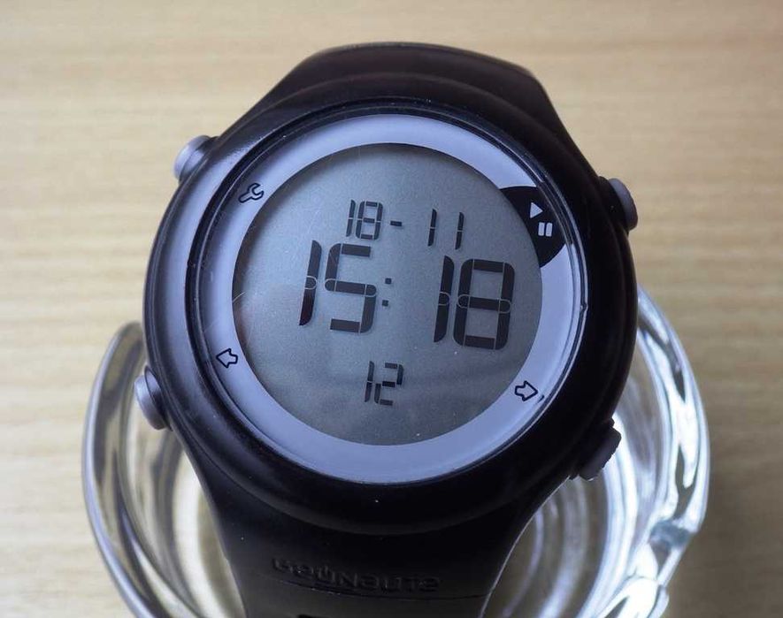 Спортен часовник Geonaute ONrhythm 50 за целодневно следене на пулса