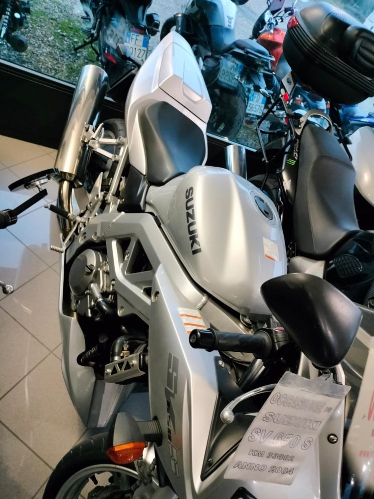 Zuzuki SV 650S (motocicleta sport)