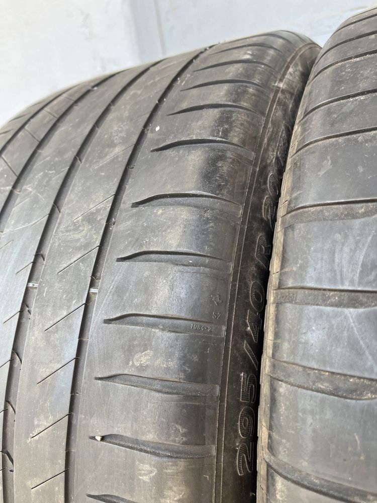 2 бр. летни гуми 295/40/20 Michelin NO DOT 2216 3+ mm