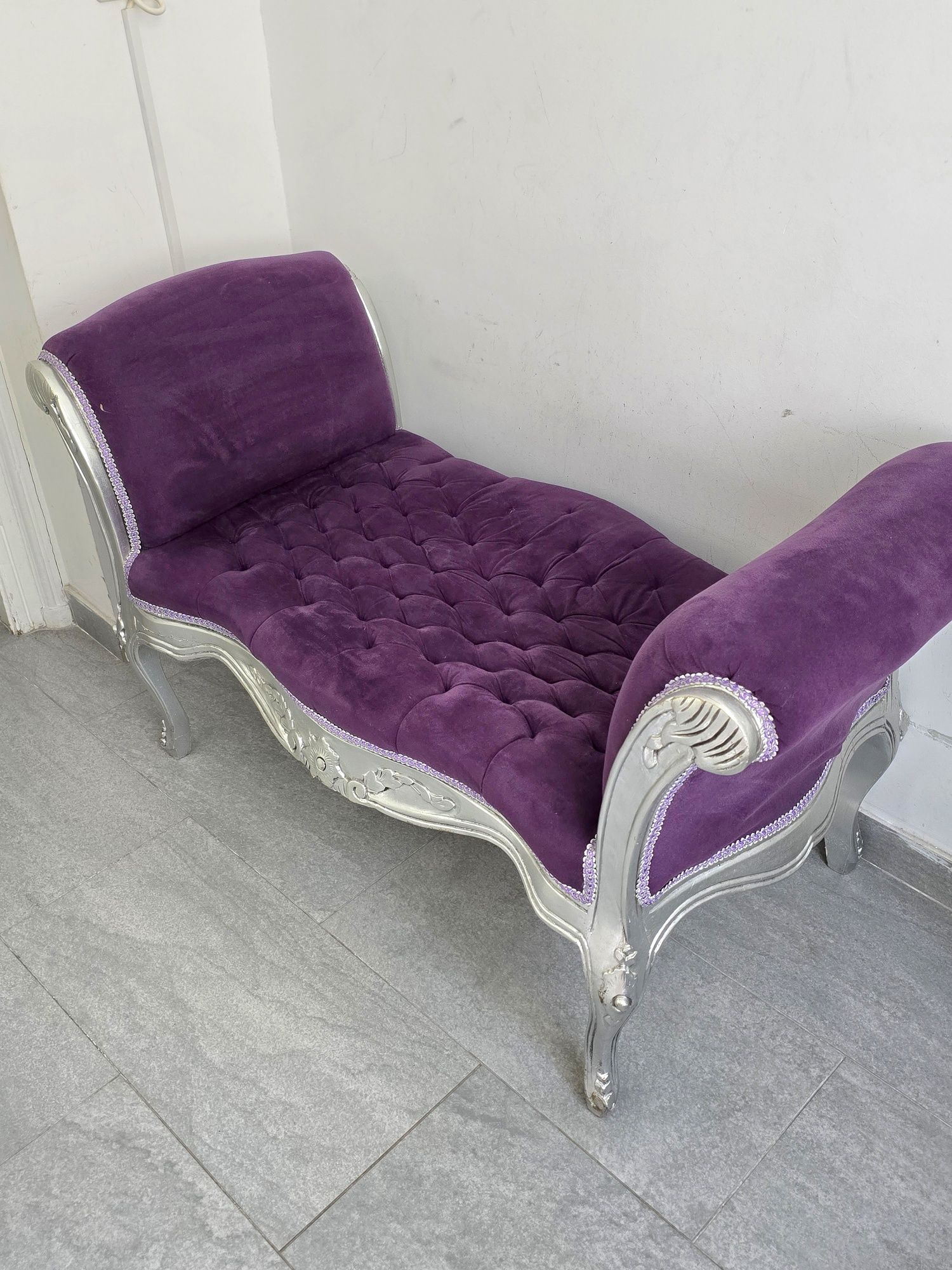 Canapea BAROC stare  bună