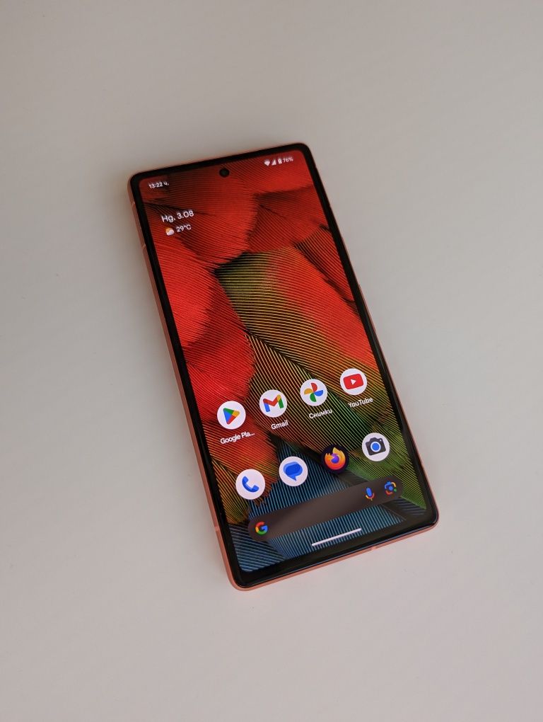 Google Pixel 7a цвят корал