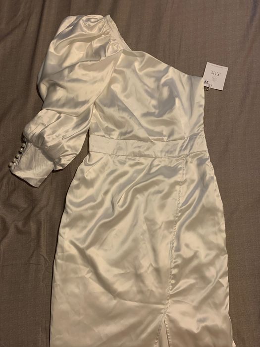 Vând rochie elegantă