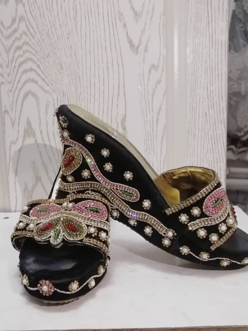 Продам индийские тапочка каблук