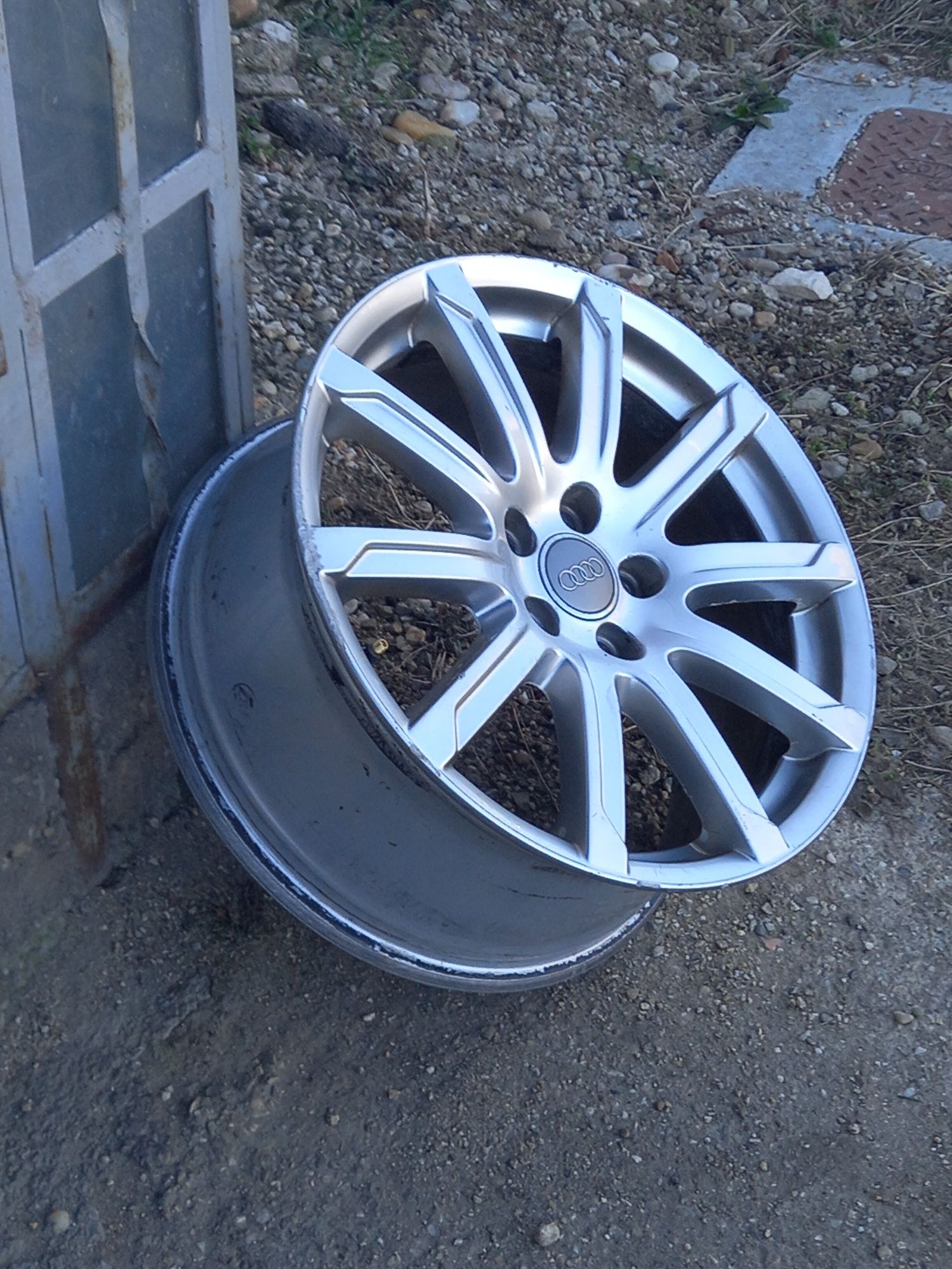 Vând jante Audi R18 S line 5x112, butuc 66.6 , Vw sau Skoda