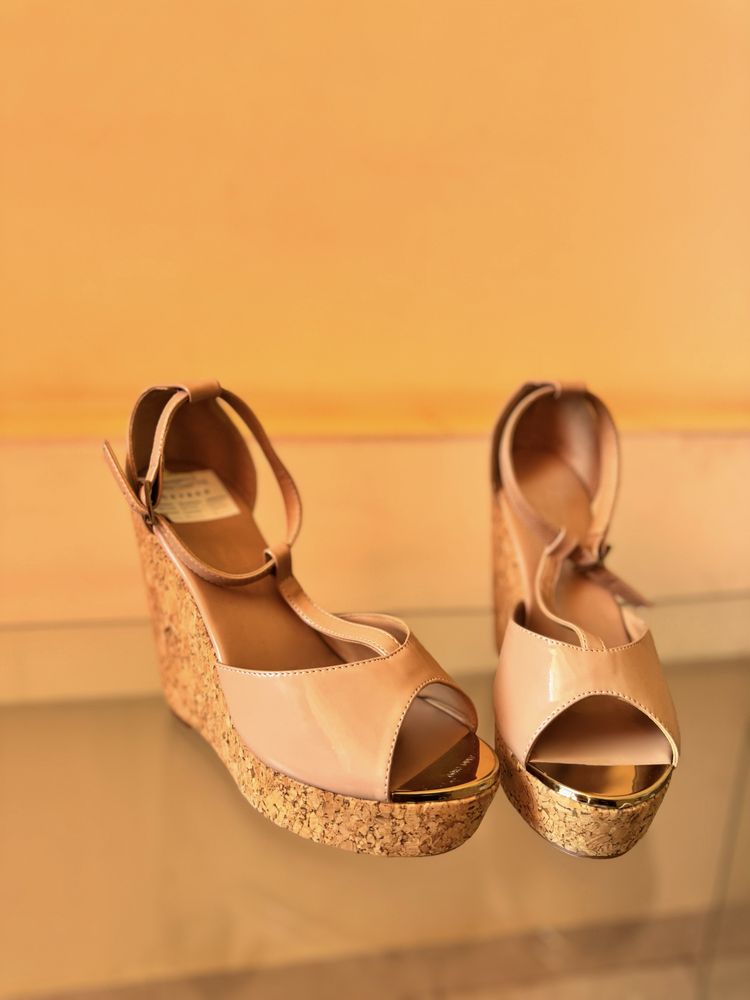 Чисто нови сандали на платформа Jimmy Choo