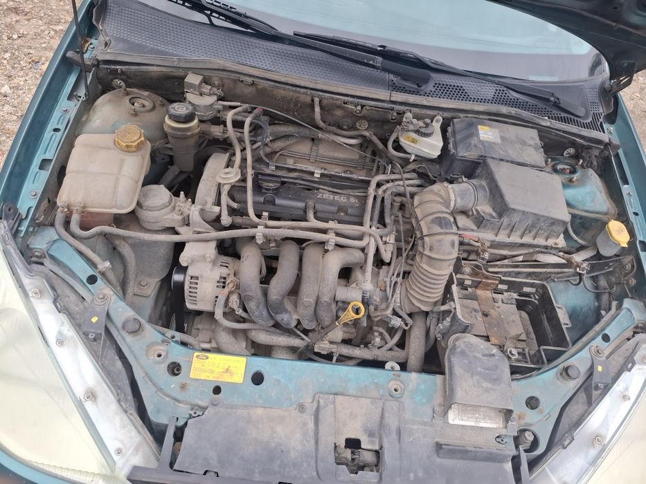 Vand motor 1.6 benzina ford focus 1 perfect funcțional fără probleme