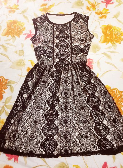 Две прекрасни официални роклички, S размер