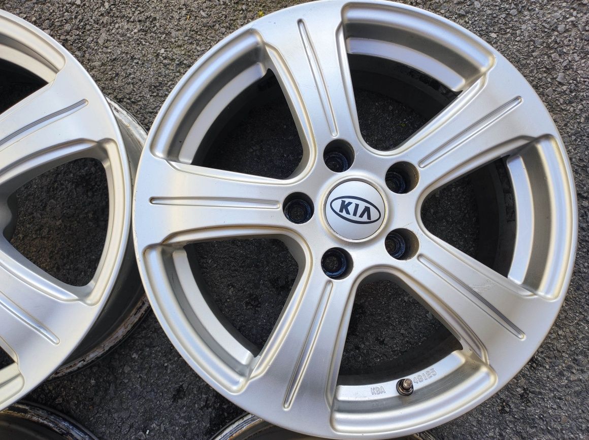 Киа/Kia; 16 цола 5х114,3; 4 бр. Оригинални лети джанти