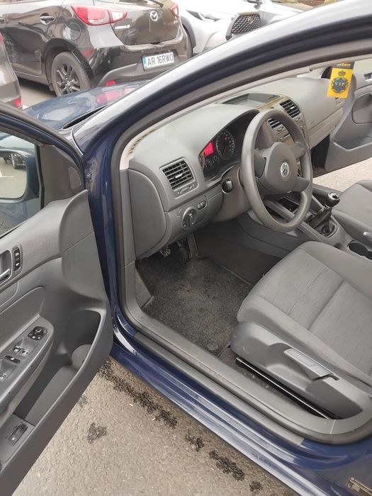 Vând Volskwagen golf 5