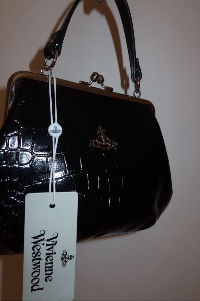 Vivienne Westwood чанта