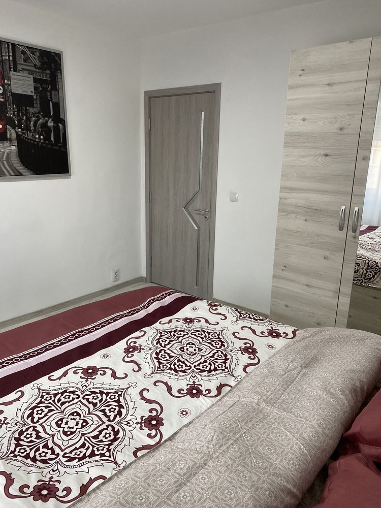 Închiriez apartament regim hotelier centru