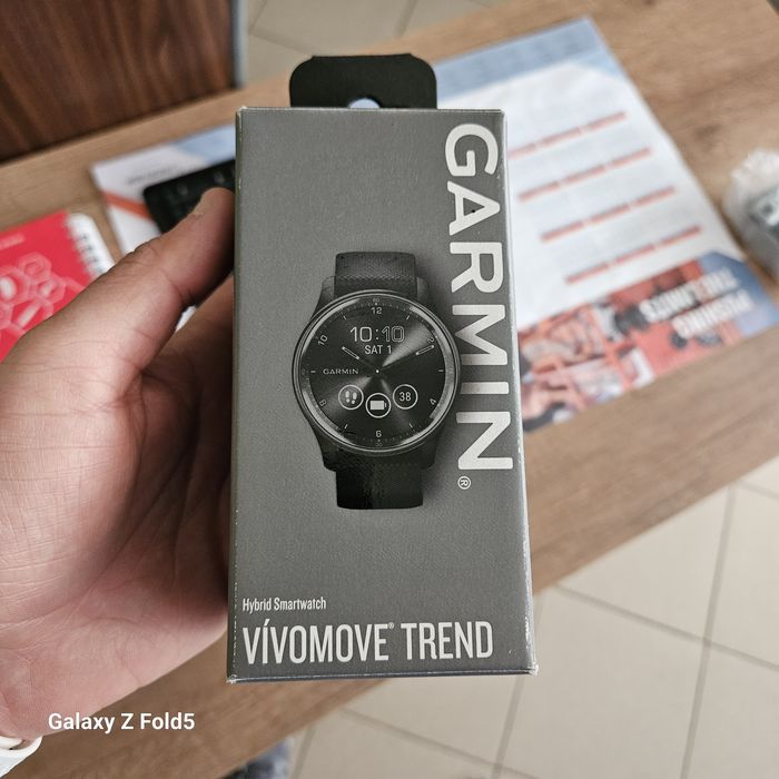 Часовник Garmin чисто нов