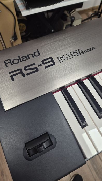 ROLAND RS-9 Синтезатор !