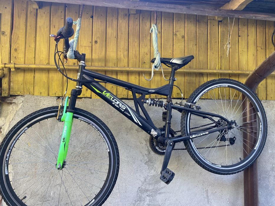 Vând bicicleta velors