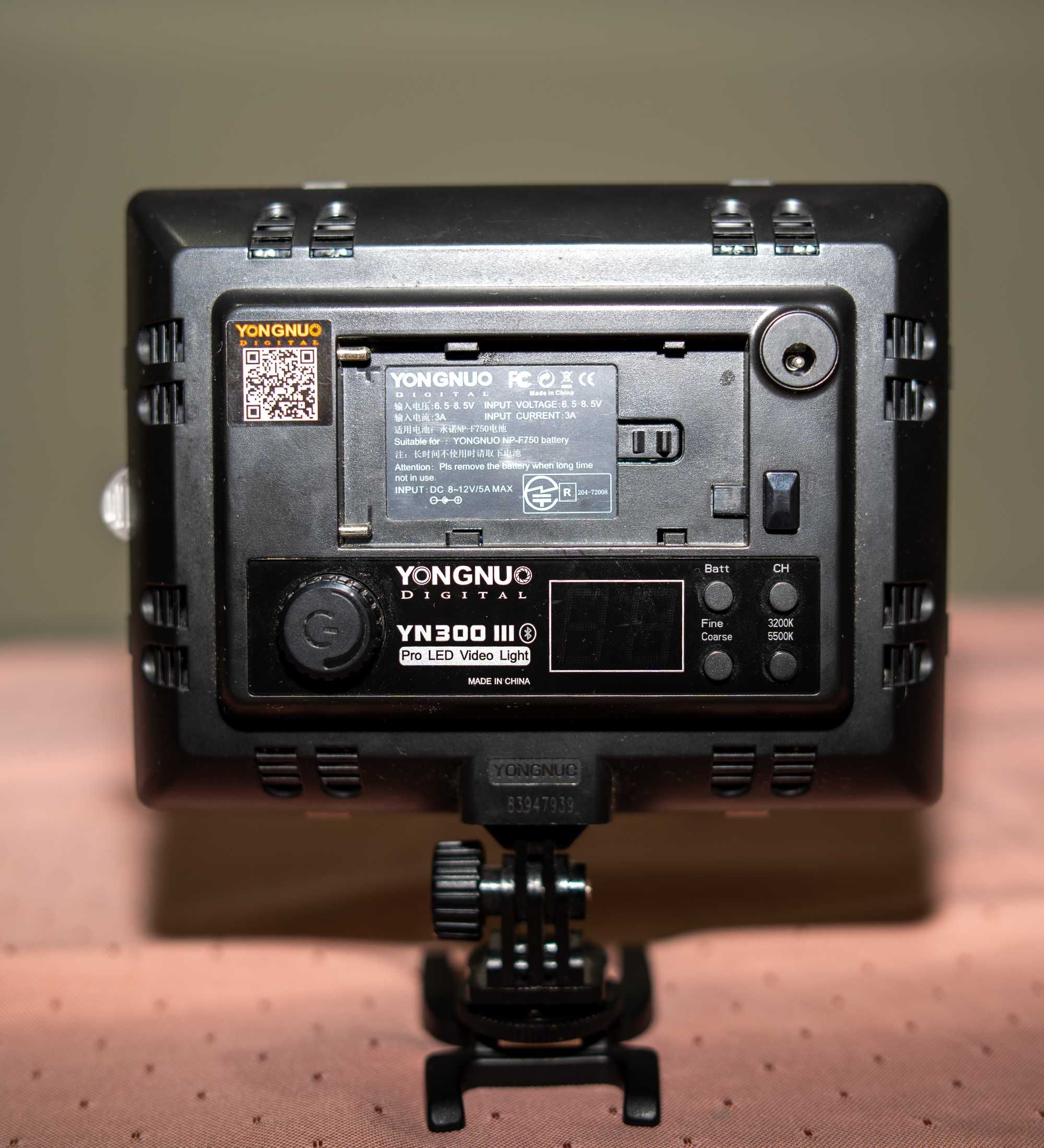 Видеокамера Panasonic AG-UX90 (4К)