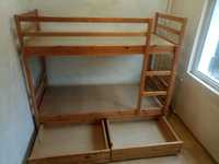 Двойно легло  с подматрани рамки ,стълба , големи чекмеджета и матраци