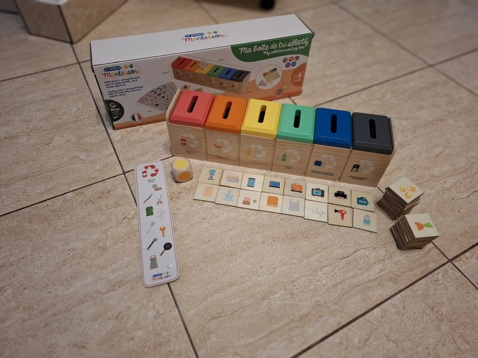 Vand joc de reciclare Montessori din lemn, stare excelenta