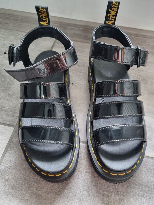 Sandale Dr.Martens negre cu catarama