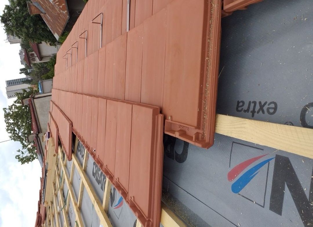 Montaj acoperis velux tigla metalica bilka foișor din lemn