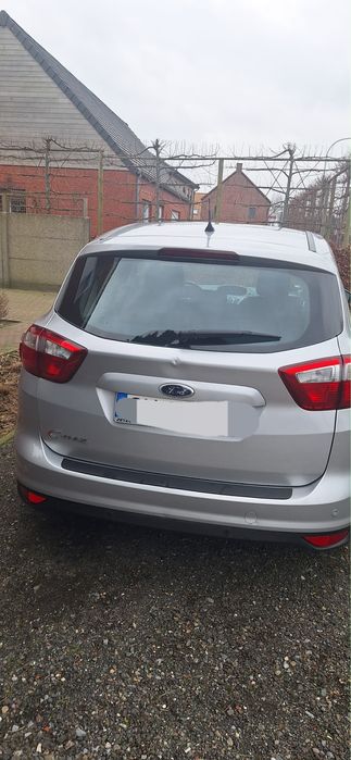 Vând Ford C-Max 2011 – stare excelentă, dotări premium!