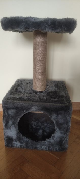 Продавам котешка къща и тоалетна