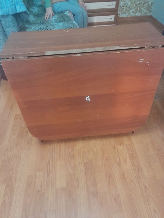 Раскладной стол 1.8