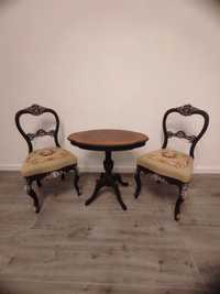 Vând masă cu intarsii și două scaune din lemn masiv, Shabby chic