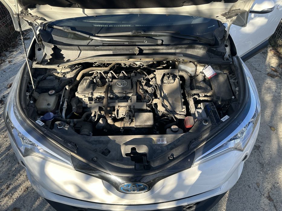 Toyota CHR CH-R 2018 1.8 HIBRID avariat / avariata
