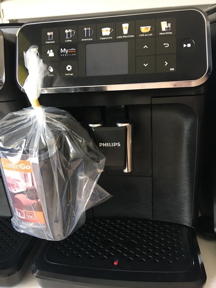 Espressor automat Philips LatteGo EP 5400  ca NOU expresor espresor