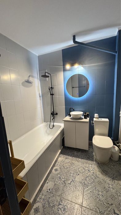 Inchiriez apartament 3 camere independentei umf central