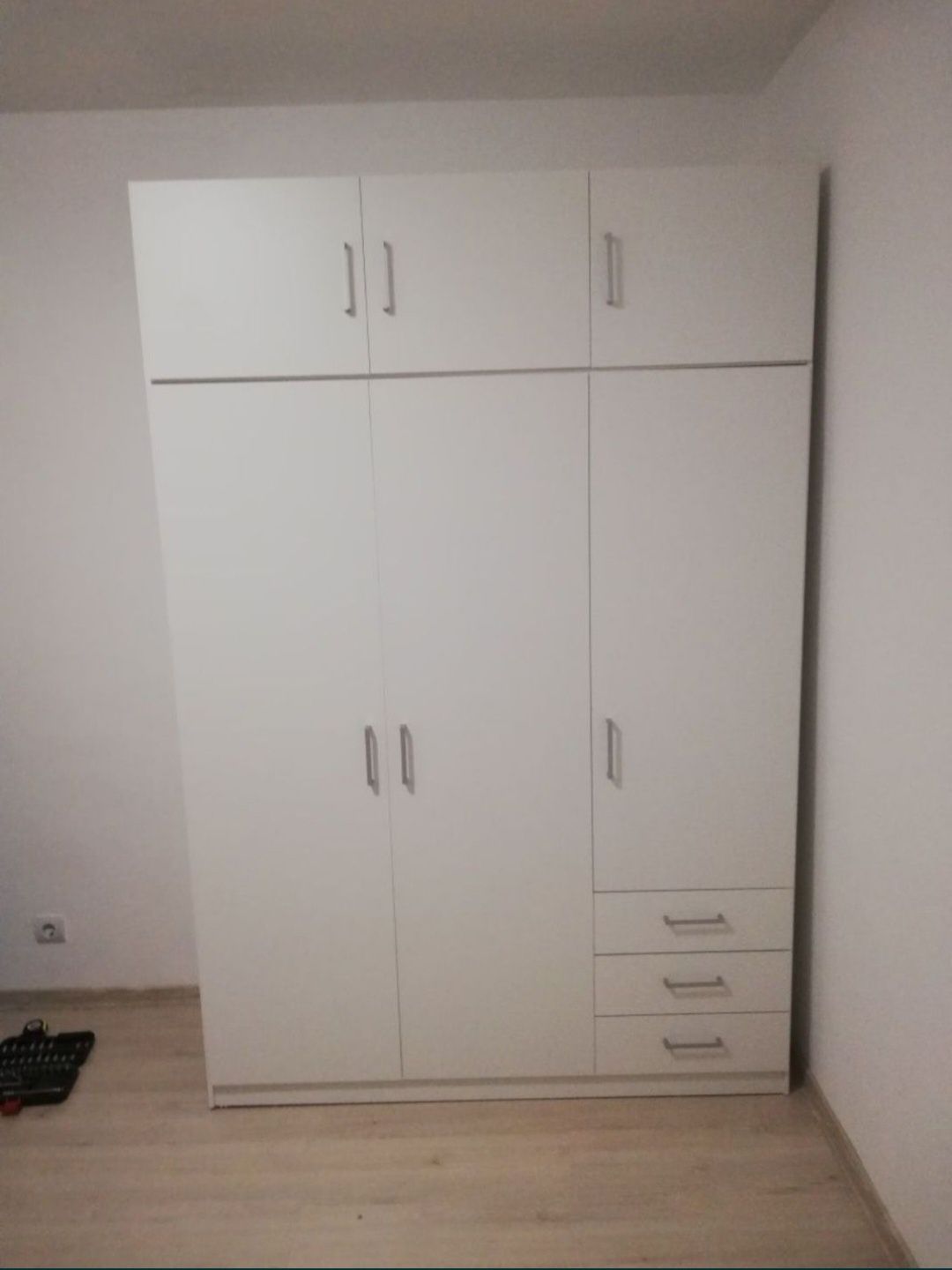 Montaje/montare mobila/mobilier