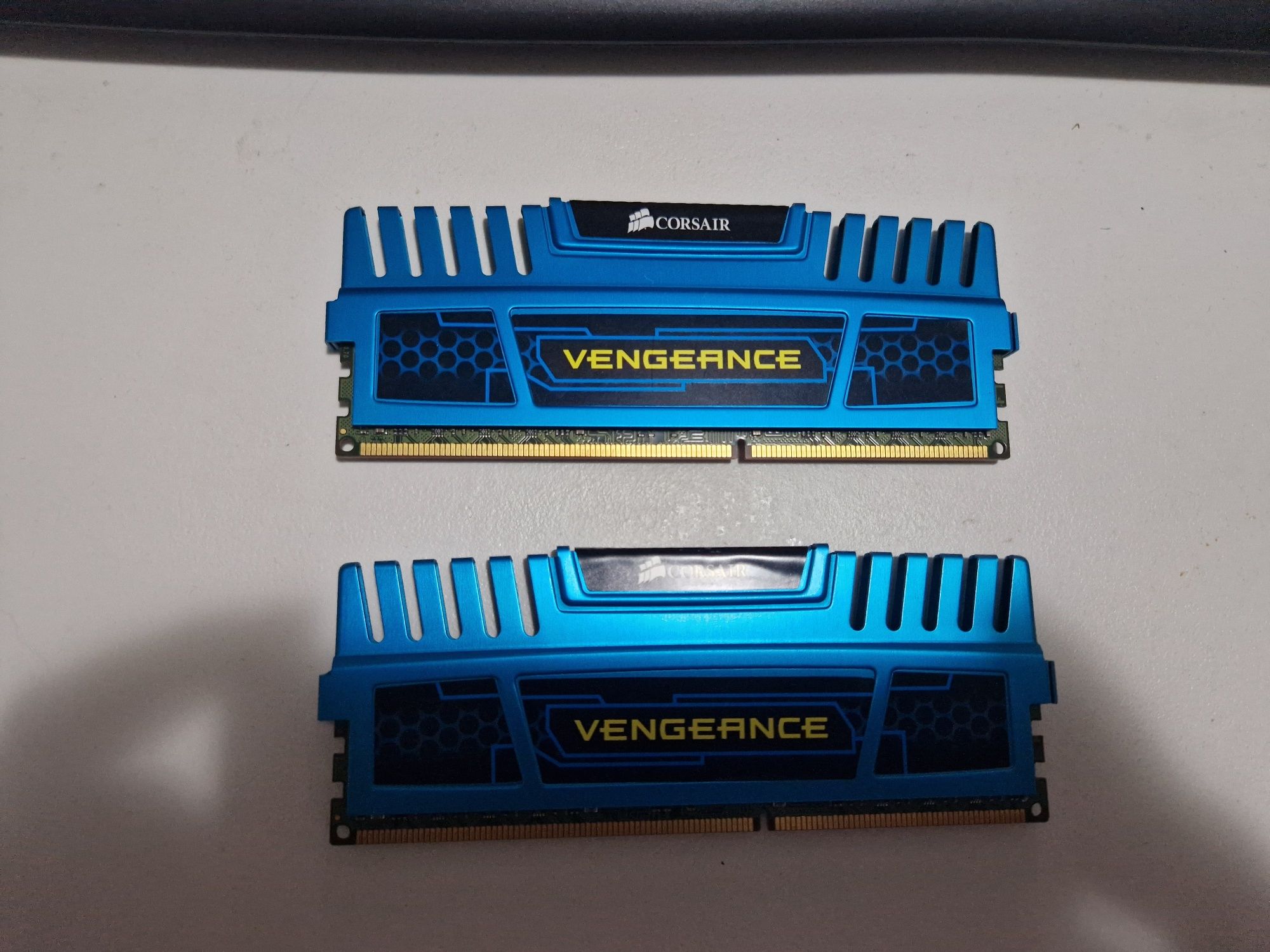 Corsair Vengeance DDR3 (2x4096MB)  1600MHz CL9