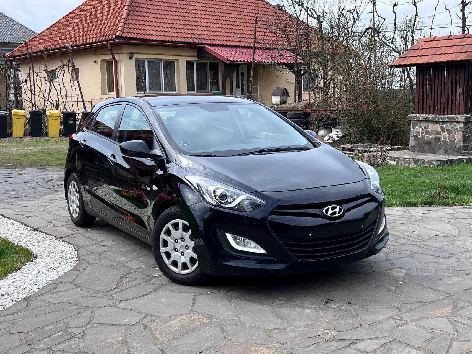 Hyundai i30 1.6b