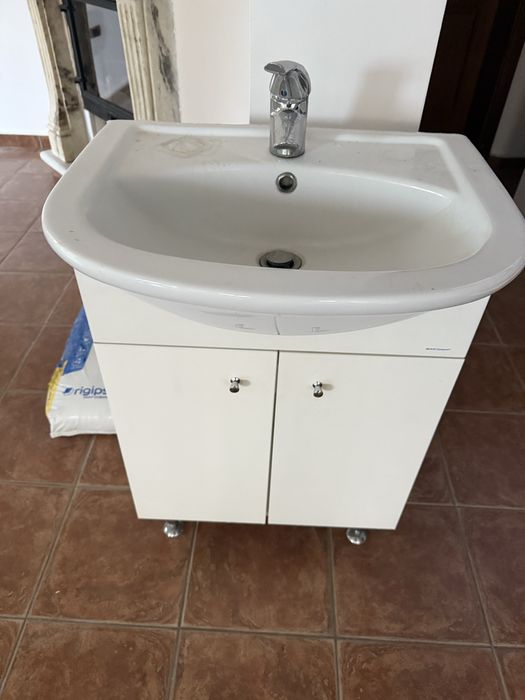 Corpuri baie si sanitare