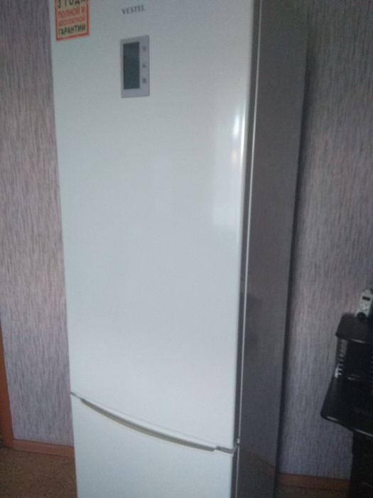 Холодильник VESTEL ноуфрост не рабочий
